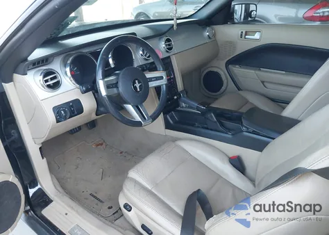 2008 Ford Mustang V6 Deluxe/V6 Premium z USA, uszkodzony, nr VIN 1ZVHT84N085118253